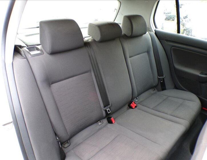 Volkswagen Golf Hatchback 1,6 l 85 kw