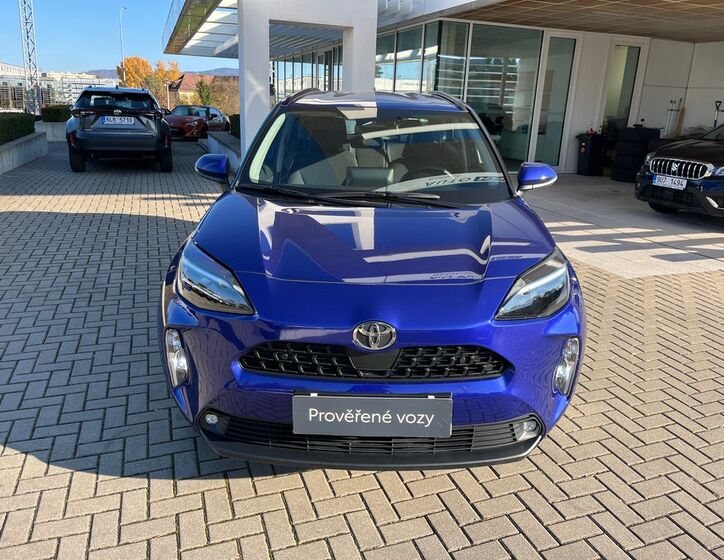 Toyota Yaris Cross 8