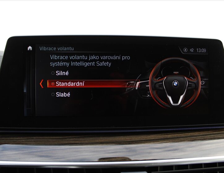 BMW Řada 5 Sedan 3,0 l 250 kw