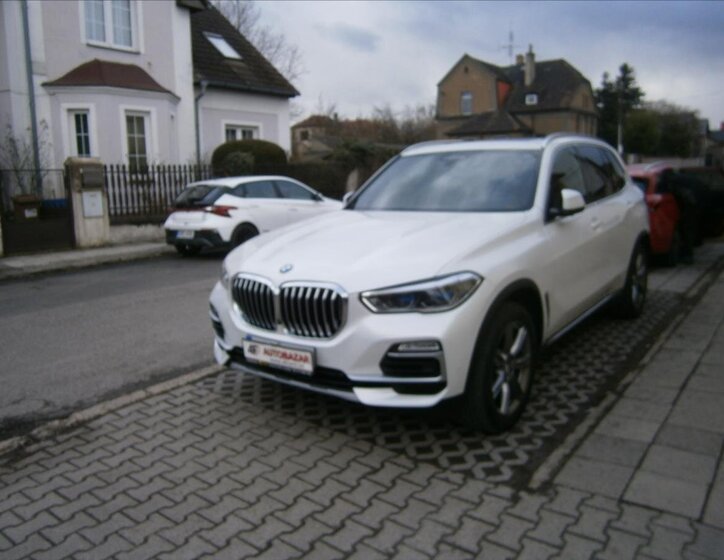 BMW X5 Kombi 3,0 l 195 kw