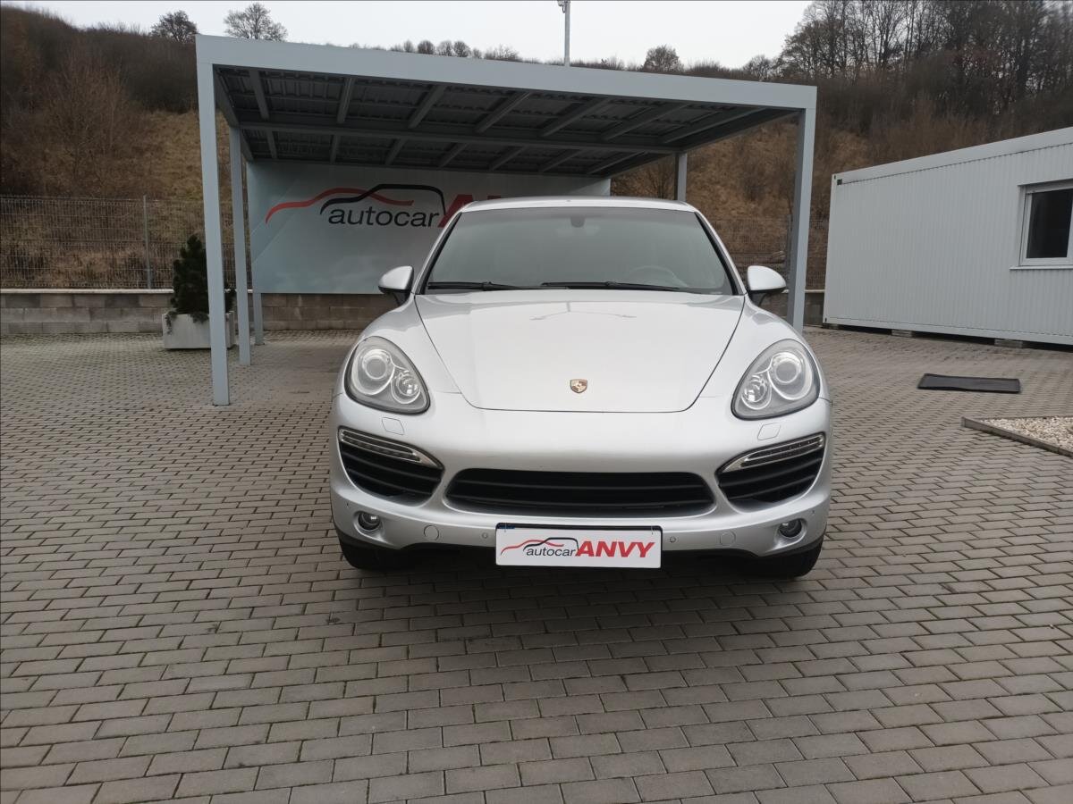 Porsche Cayenne Kombi 3,0 l 180 kw