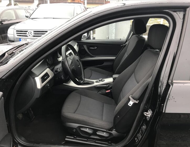 BMW Řada 3 Kombi 2,0 l 105 kw