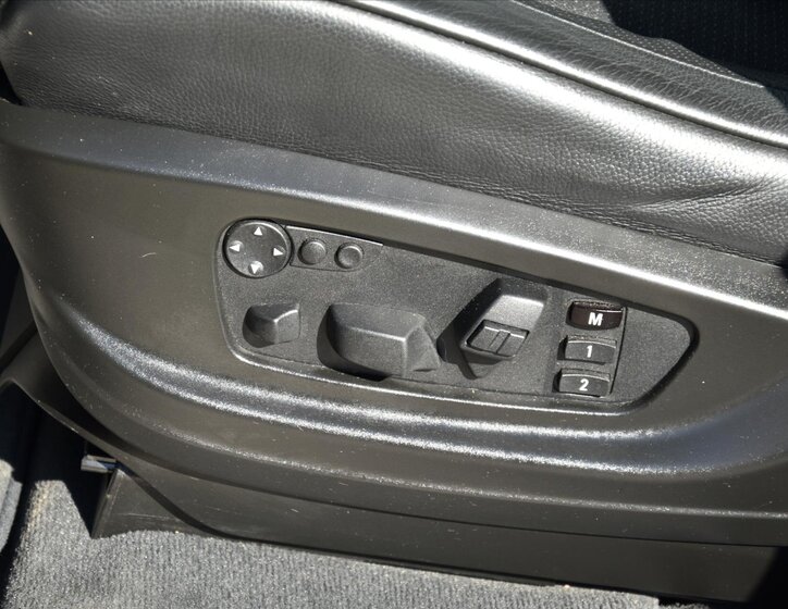 BMW X6 SUV / Terénní 4,4 l 408 kw