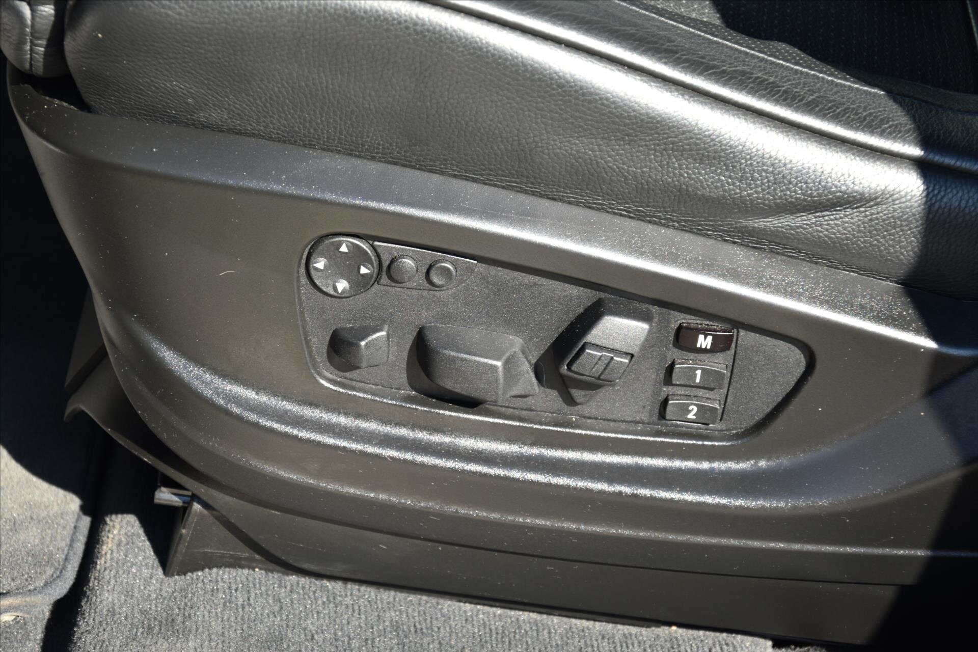 BMW X6 SUV / Terénní 4,4 l 408 kw