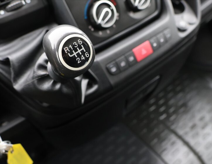 Peugeot Boxer 21