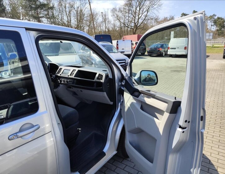 Volkswagen Transporter Kombi 2,0 l 110 kw