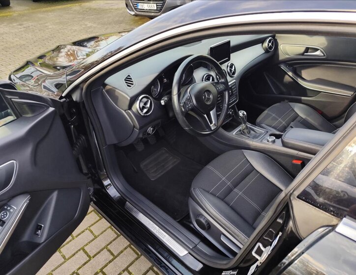 Mercedes-Benz CLA Sedan 1,6 l 115 kw