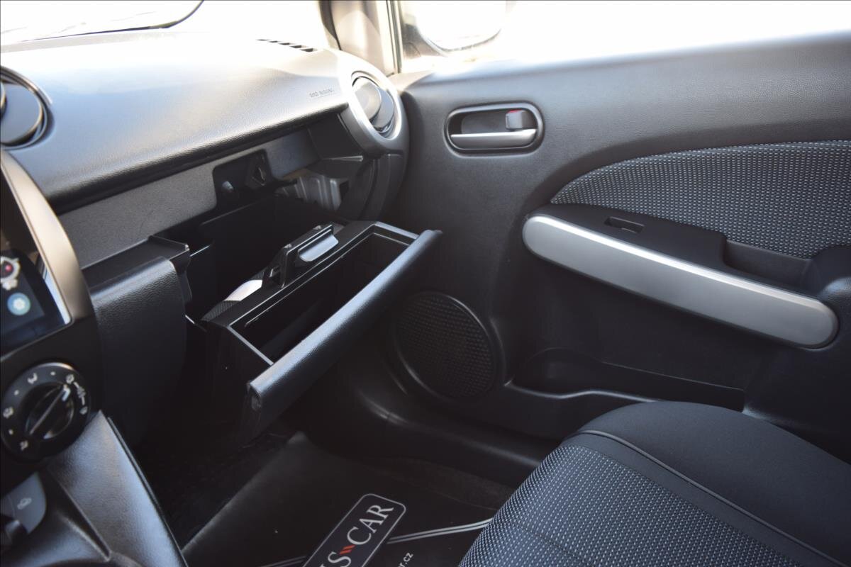 Mazda 2 Hatchback 1,3 l 55 kw