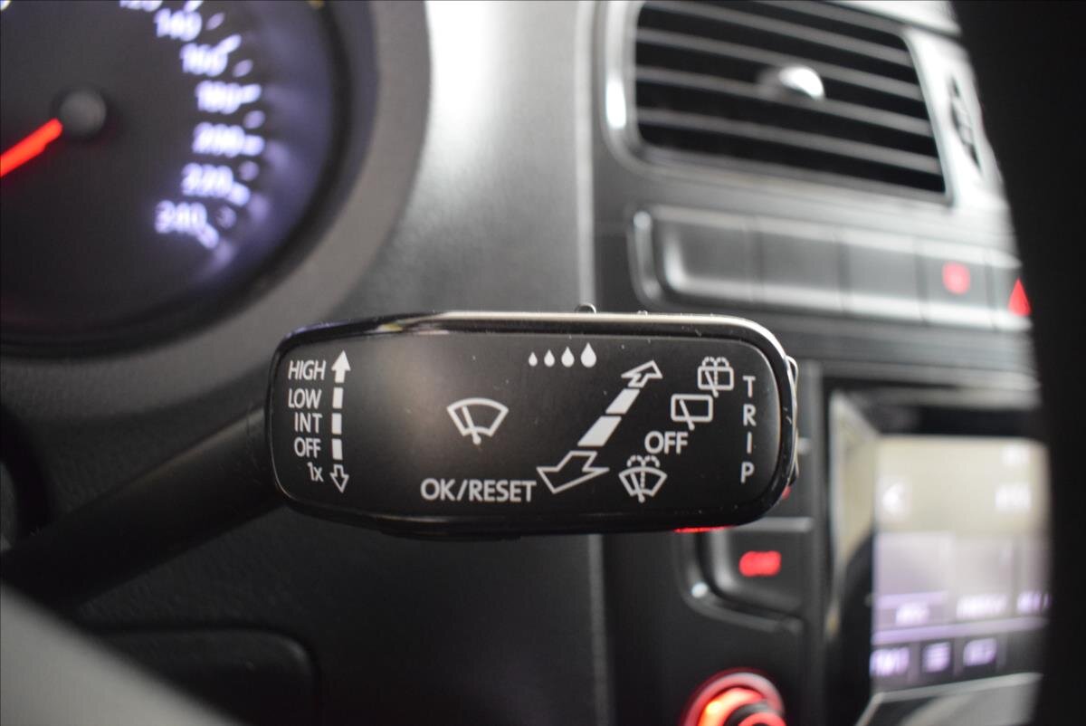 Volkswagen Polo Hatchback 999,0 44 kw