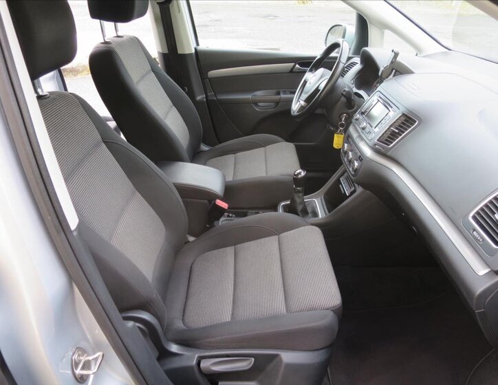 Volkswagen Sharan 11