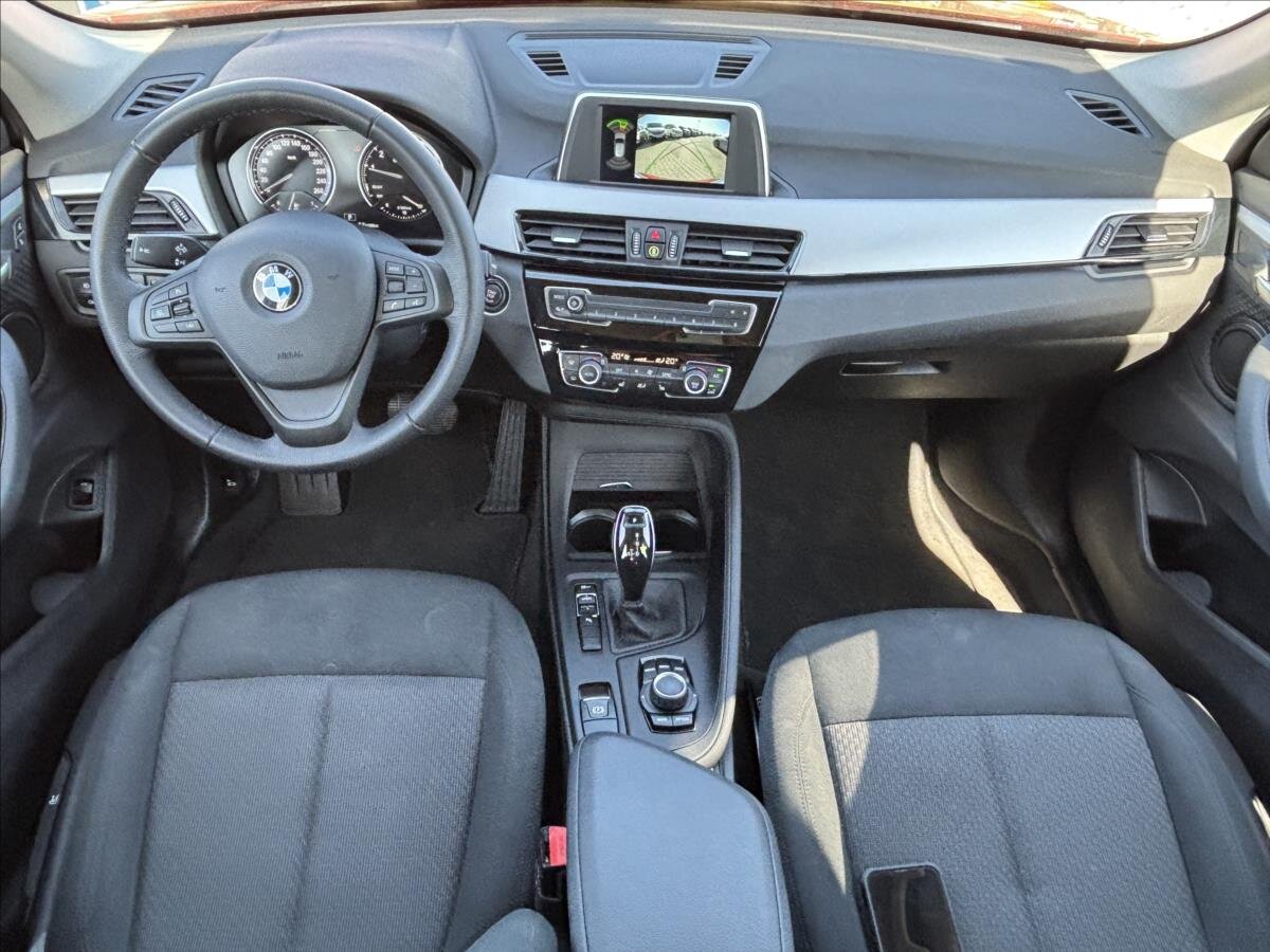 BMW X1 Kombi 1,5 l 100 kw