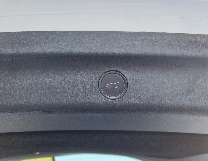 Tesla Model Y SUV 0,0 378 kw