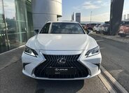 Lexus ES 300h Sedan / Limuzína 2,5 l 160 kw