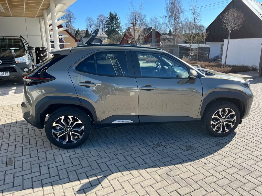 Toyota Yaris Cross SUV / Terénní 1,5 l 68 kw