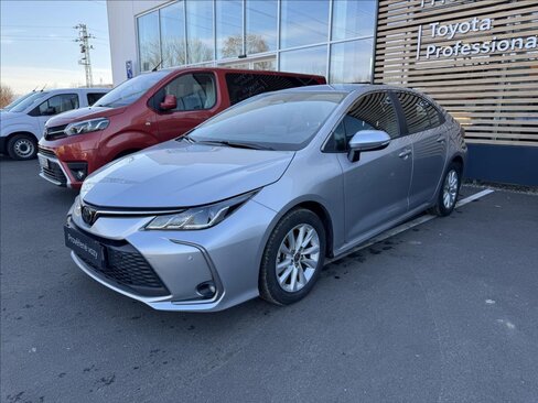 Toyota Corolla Sedan 1,5 l 92 kw