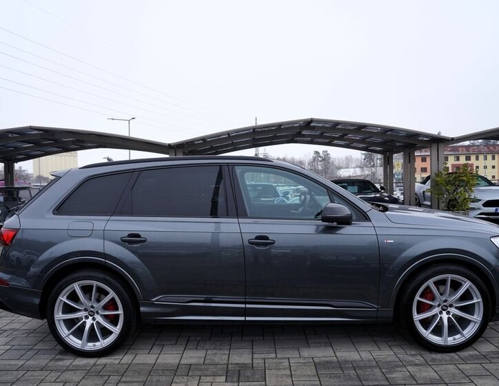 Audi Q7 7