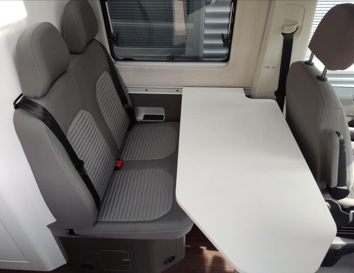 Volkswagen Grand California 22