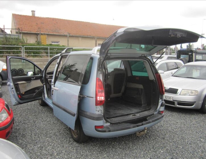 Peugeot 807 Kombi 2,2 l 94 kw