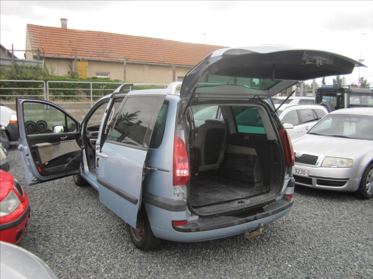 Peugeot 807 Kombi 2,2 l 94 kw