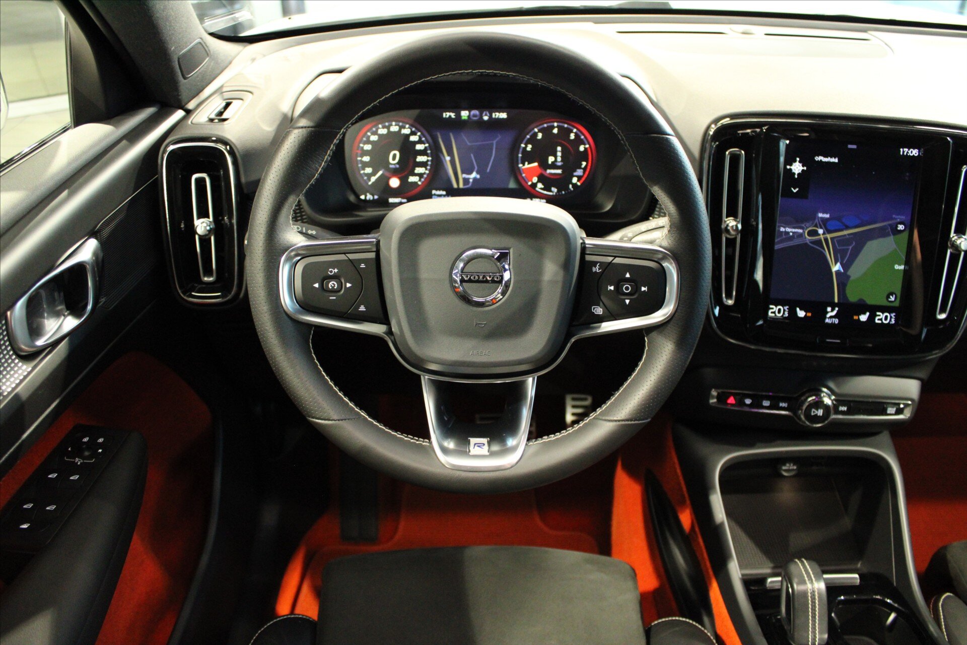 Volvo XC40 SUV / Terénní 2,0 l 140 kw