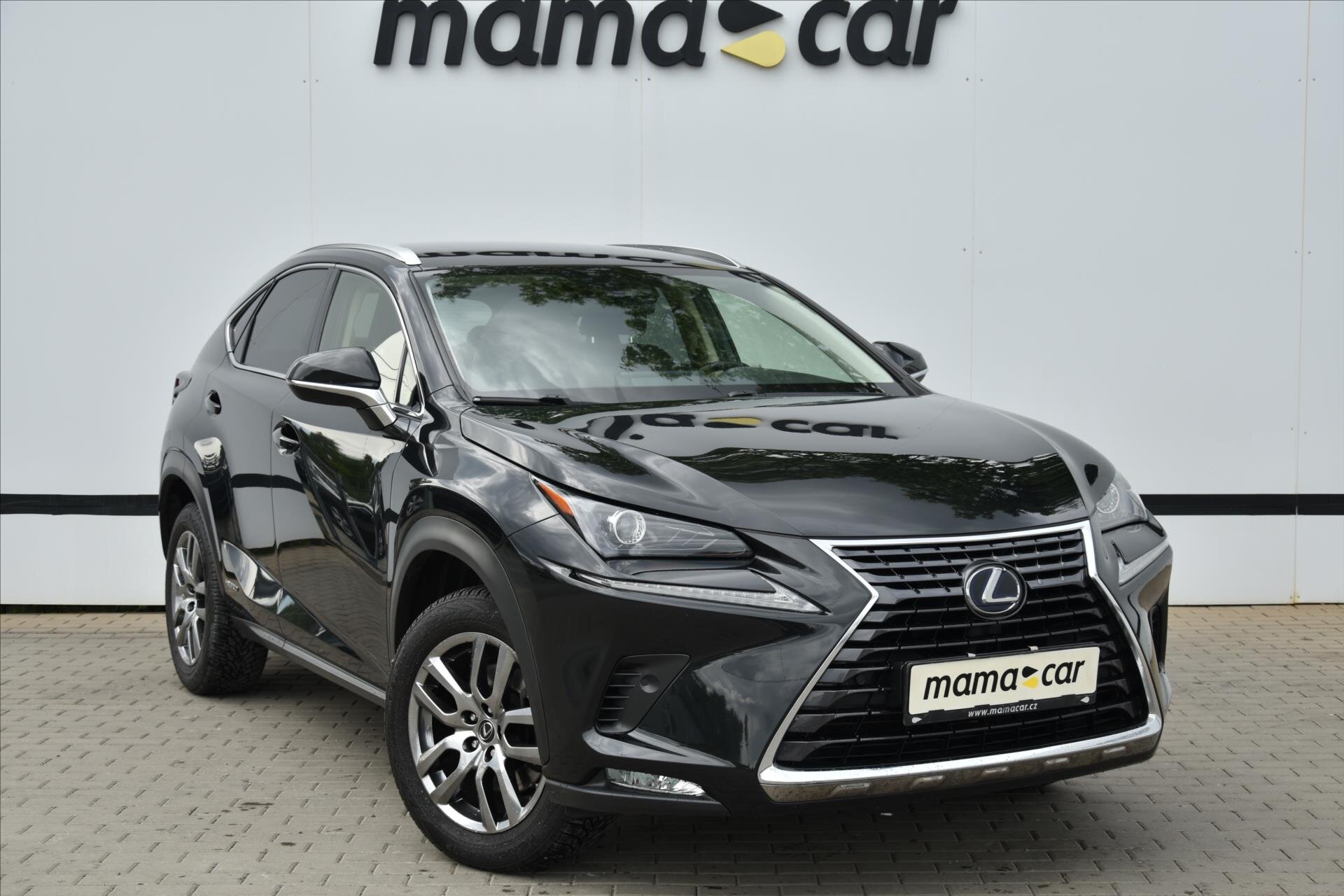 Lexus NX 300h SUV / Terénní 2,5 l 145 kw