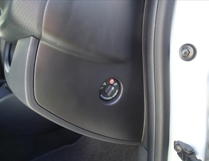 Renault Clio Hatchback 1,1 l 54 kw