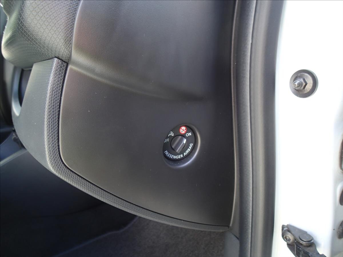 Renault Clio Hatchback 1,1 l 54 kw