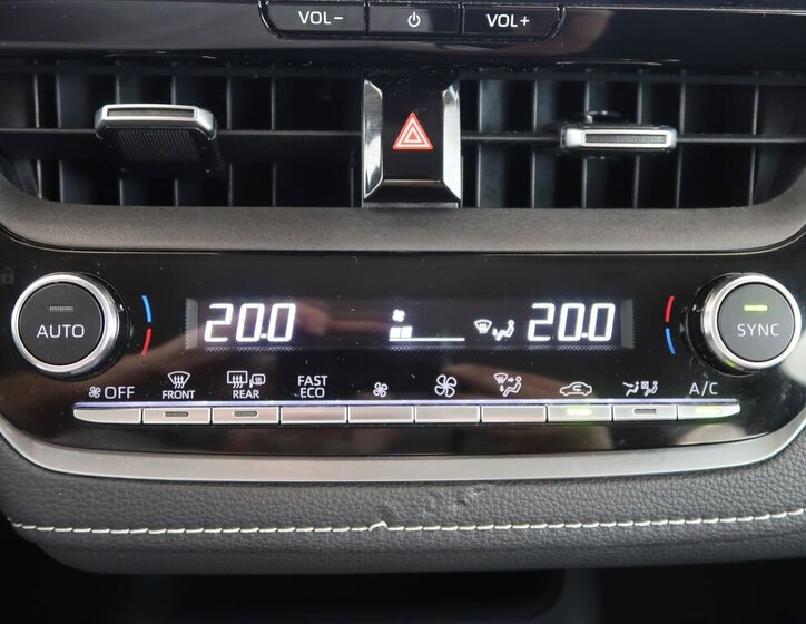 Toyota Corolla Sedan / Limuzína 1,8 l 72 kw