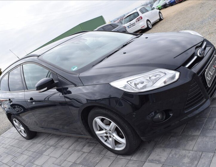 Ford Focus Kombi 998,0 92 kw