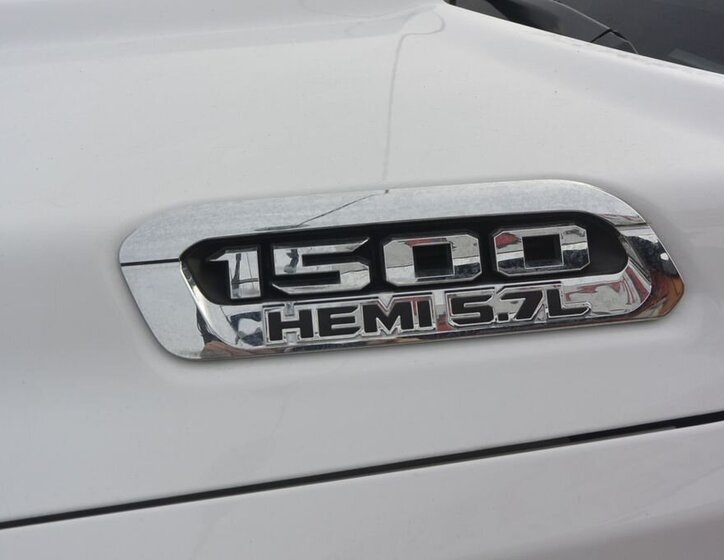 Dodge RAM 1500 SUV / Terénní 5,7 l 295 kw