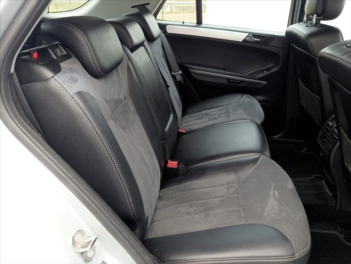 Mercedes-Benz Třídy M SUV 3,0 l 165 kw