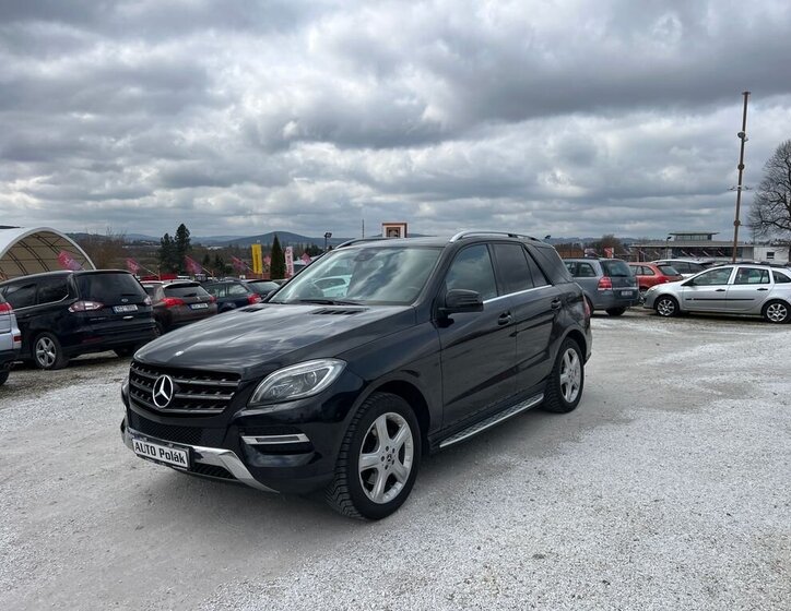Mercedes-Benz Třídy M SUV / Terénní 3,0 l 190 kw