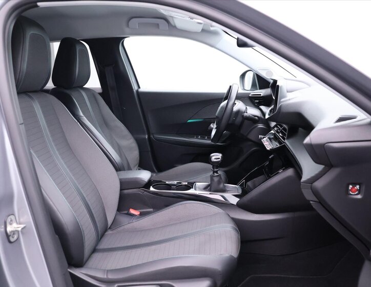 Peugeot 2008 SUV 1,2 l 74 kw