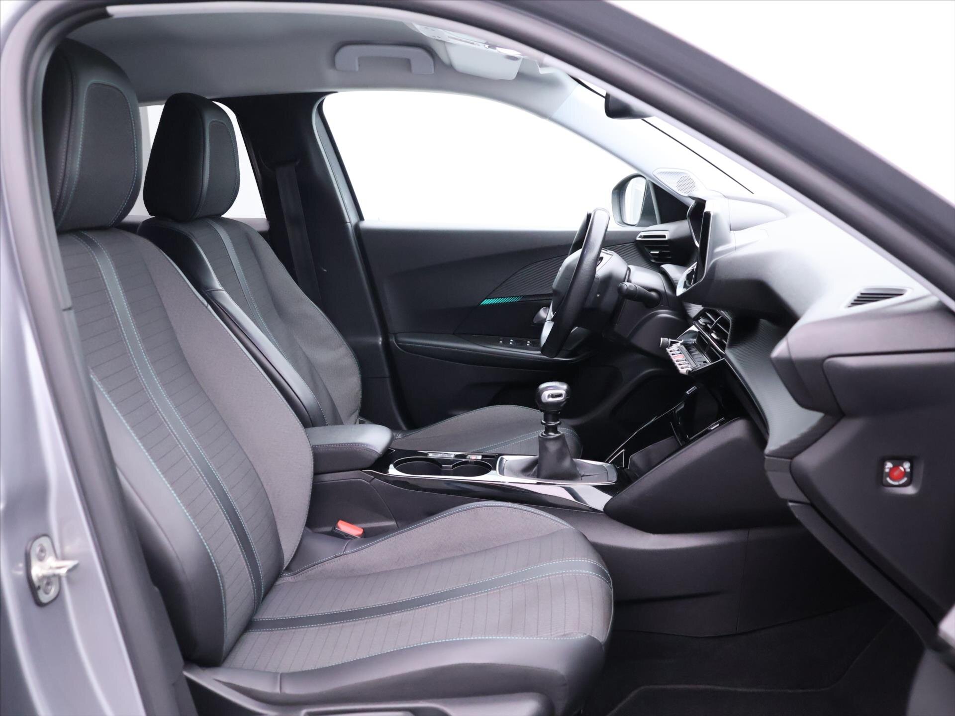 Peugeot 2008 SUV 1,2 l 74 kw