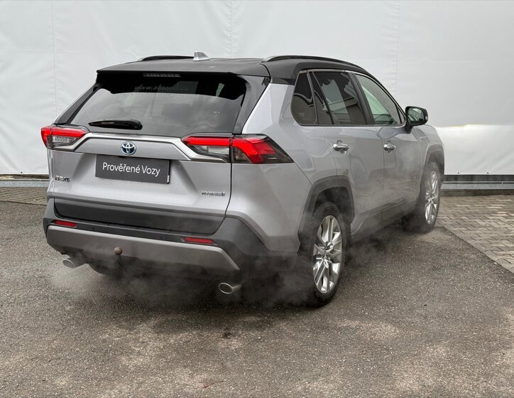 Toyota RAV4 SUV 2,5 l 131 kw