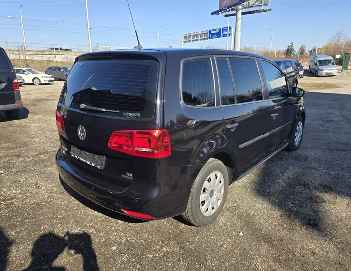 Volkswagen Touran 5