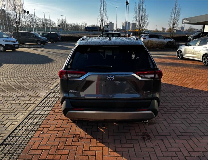 Toyota RAV4 SUV 2,5 l 163 kw