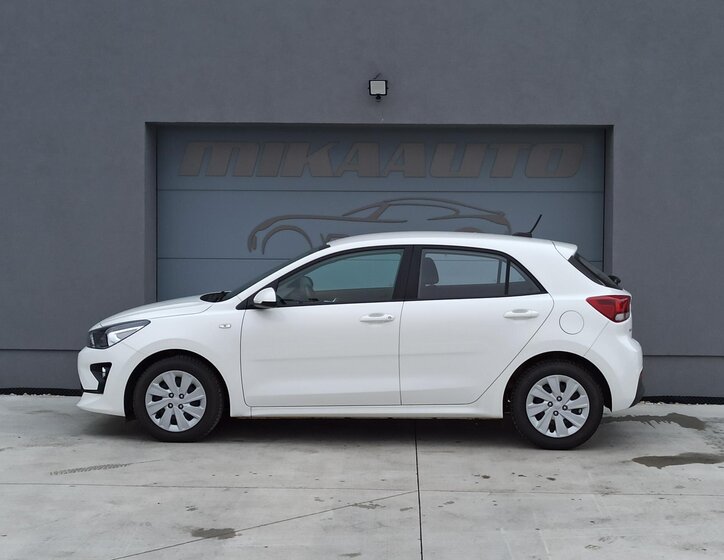 KIA Rio 8