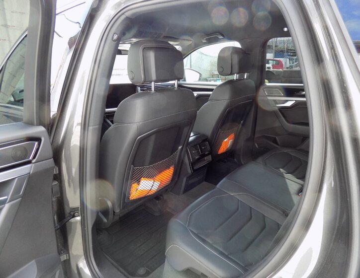 Volkswagen Touareg SUV / Terénní 3,0 l 210 kw