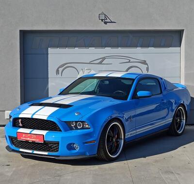 Ford Mustang 1