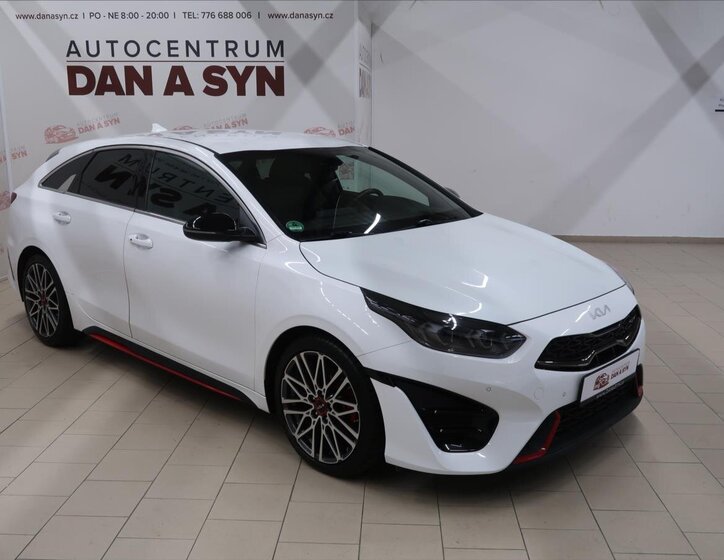KIA ProCeed Kombi 1,6 l 150 kw