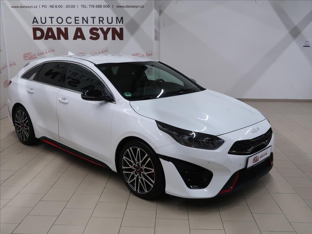 KIA ProCeed Kombi 1,6 l 150 kw