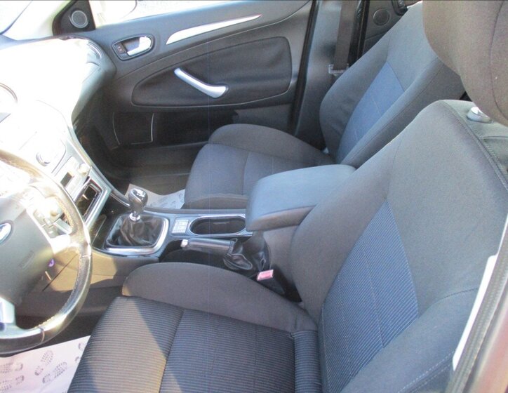 Ford Mondeo Liftback 2,0 l 103 kw