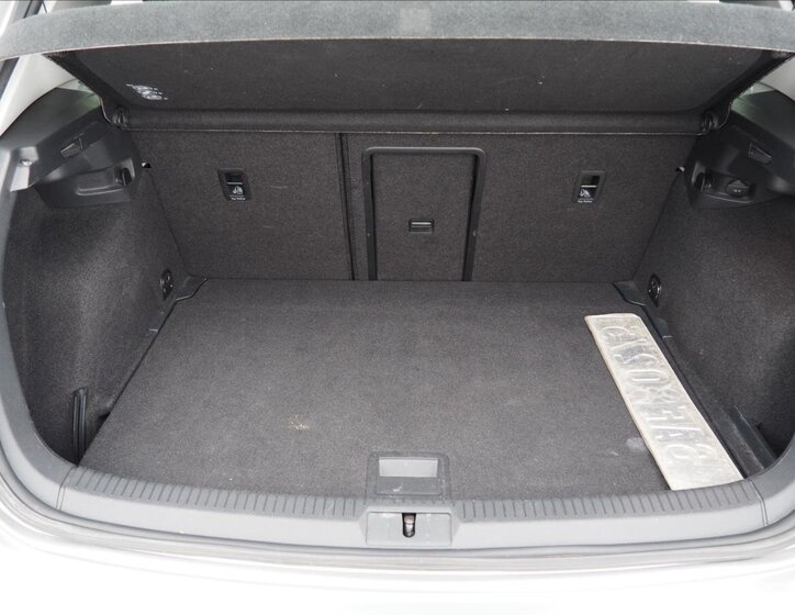 Volkswagen Golf Hatchback 1,6 l 85 kw