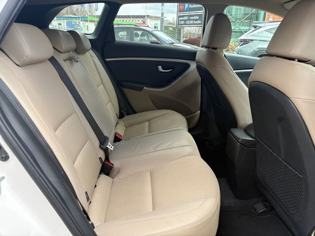 Hyundai i30 Kombi 1,6 l 99 kw