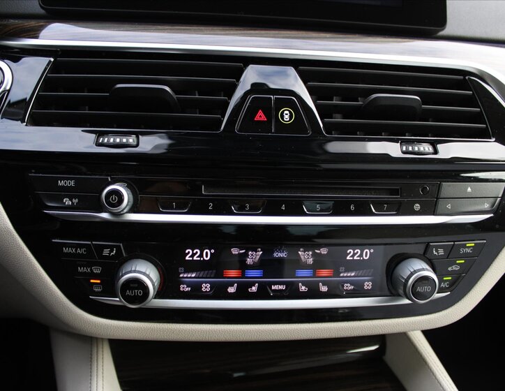 BMW Řada 5 Sedan / Limuzína 3,0 l 250 kw