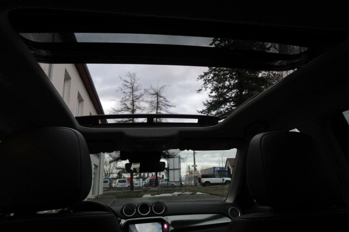 Suzuki Vitara SUV 1,4 l 81 kw