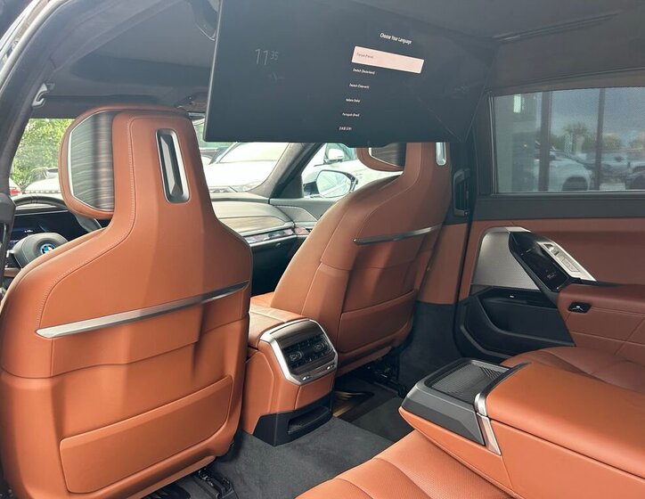 BMW i7 Sedan / Limuzína 0,0 400 kw