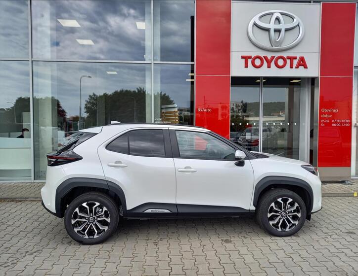 Toyota Yaris Cross 6