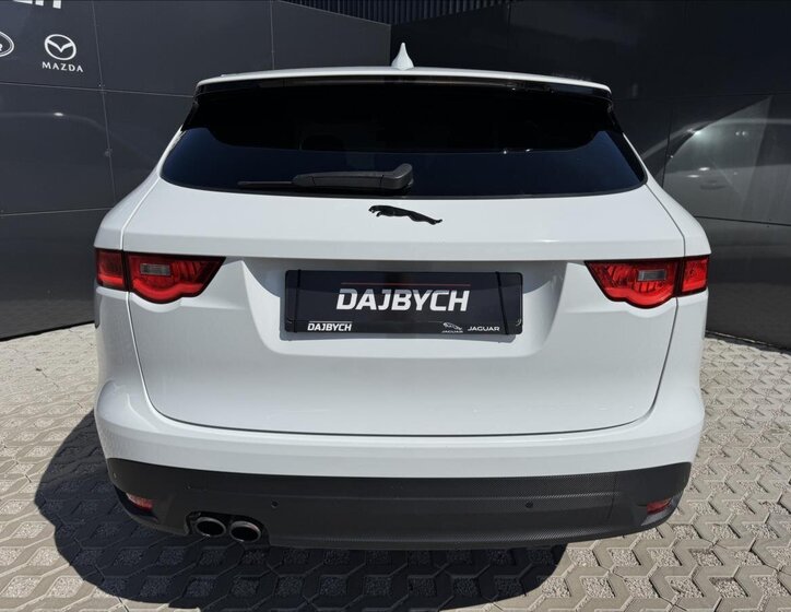 Jaguar F-Pace SUV / Terénní 2,0 l 132 kw